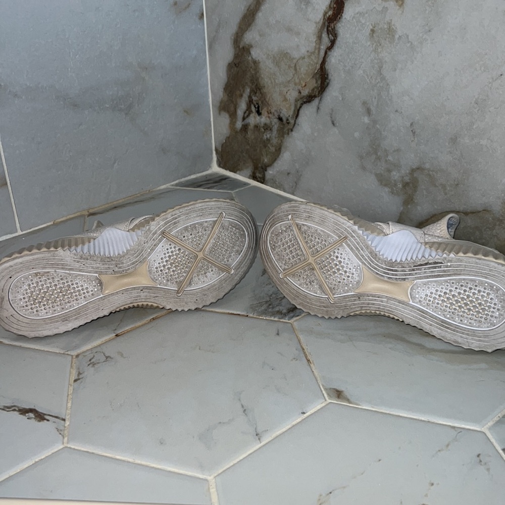 Tan Puma Sneakers - Picture 7 of 7